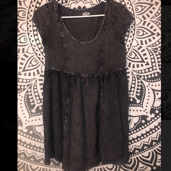 Dress - Picture 4 of 4